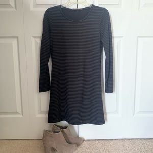 Loft b&w striped long sleeved swing dress